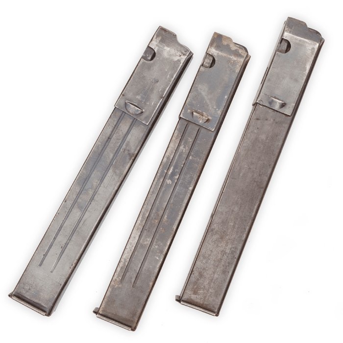 TPA21 1941 dated MP40 pouch with three magazines — image 9