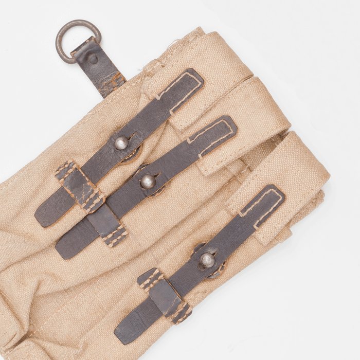 OT005 Matched pair of MP40 magazine pouches — image 4