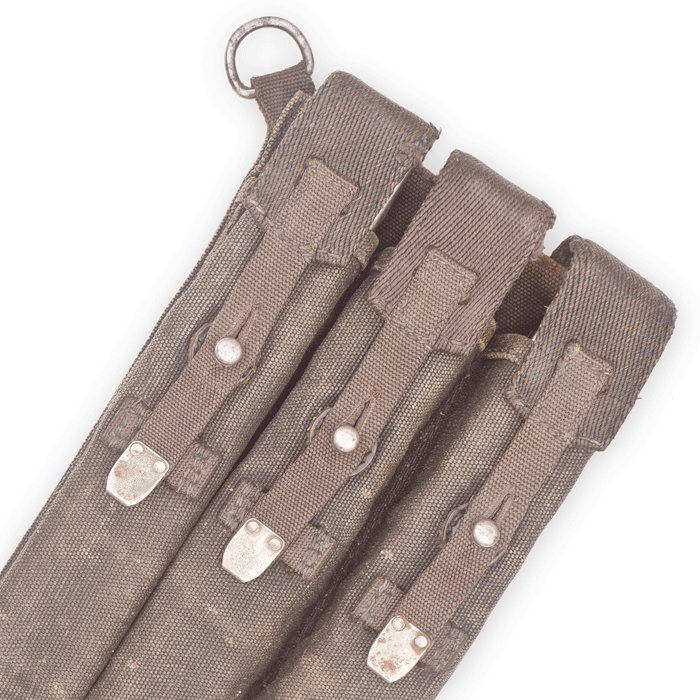 MDA20 Matched pair of blue MP40 magazine pouches with metal tipped straps — image 6