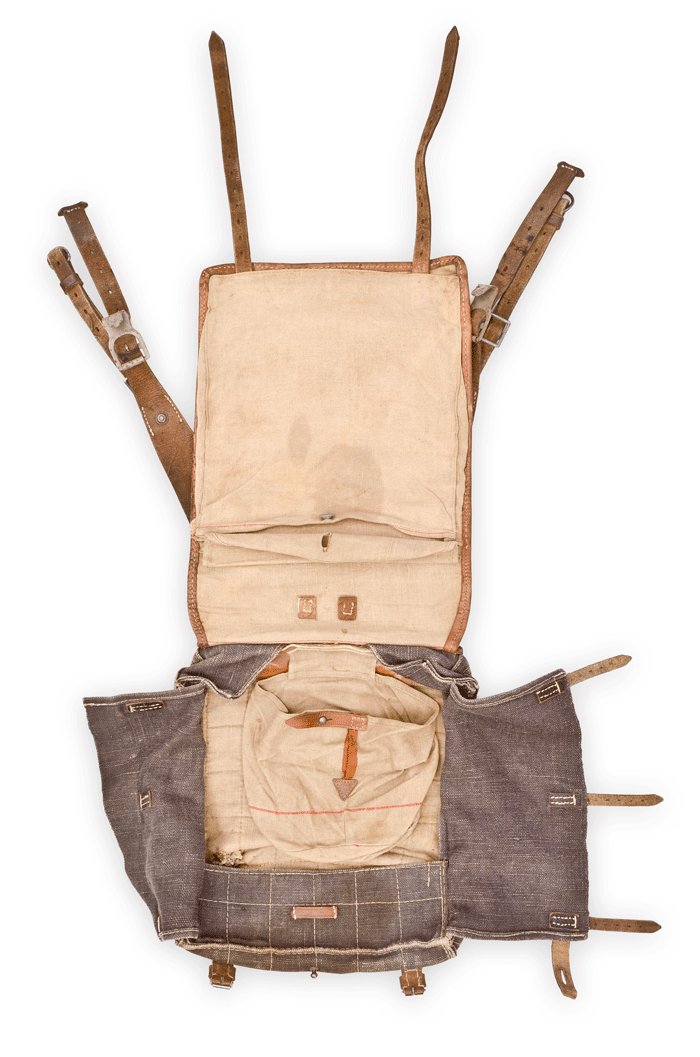 KRA2 Late war issue medical M34 Tornister — image 4