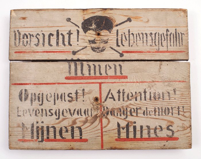 AR021 Wooden minefield warning sign — image 3