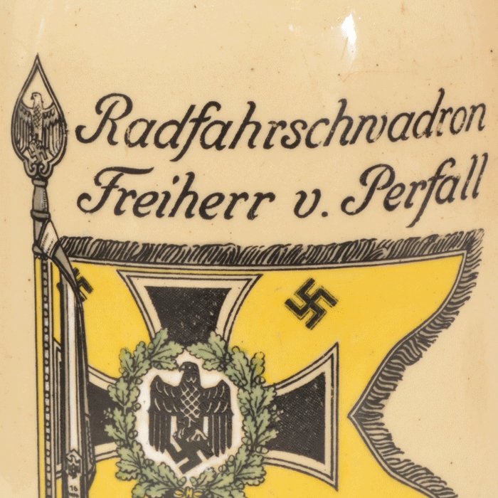 TPA4 Commemorative half liter stein with Kavallerie standarte motif — image 4