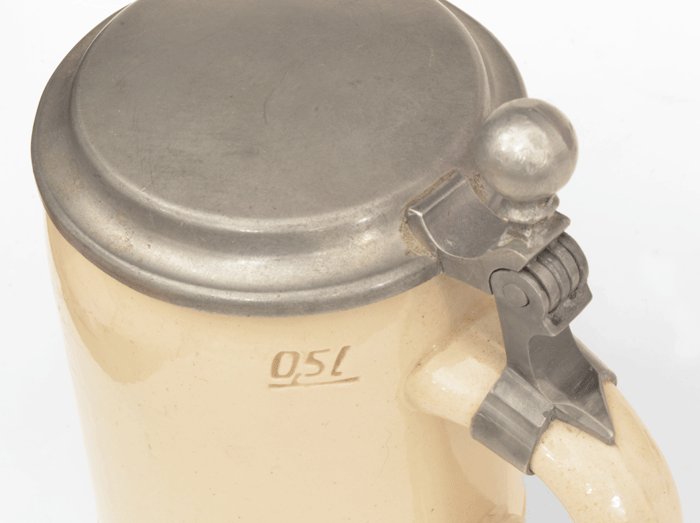 TPA4 Commemorative half liter stein with Kavallerie standarte motif — image 9