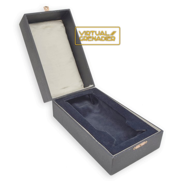 GMA1 Presentation box for Luftwaffe Ehrenpokal — image 2