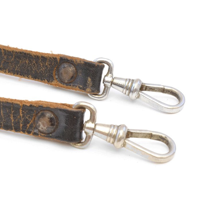 AMC2 Lanyard in black leather commonly used for the Luftwaffe aircrew gravity knife — image 3