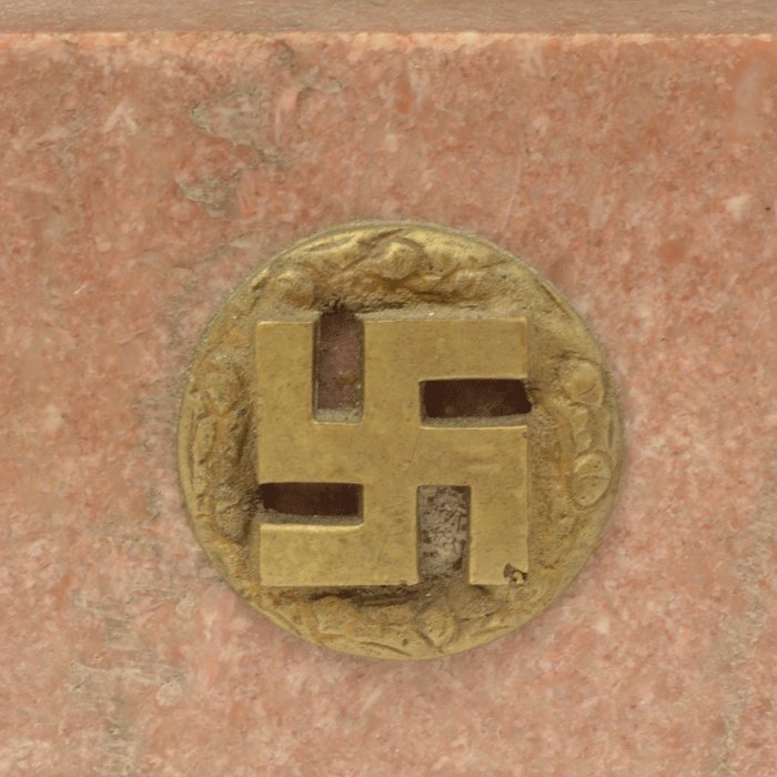 HPA1 Heroic helmeted bronze figure with marble base — image 11