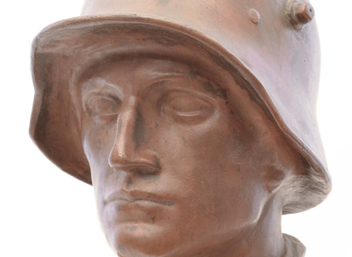 HPA1 Heroic helmeted bronze figure with marble base — image 3