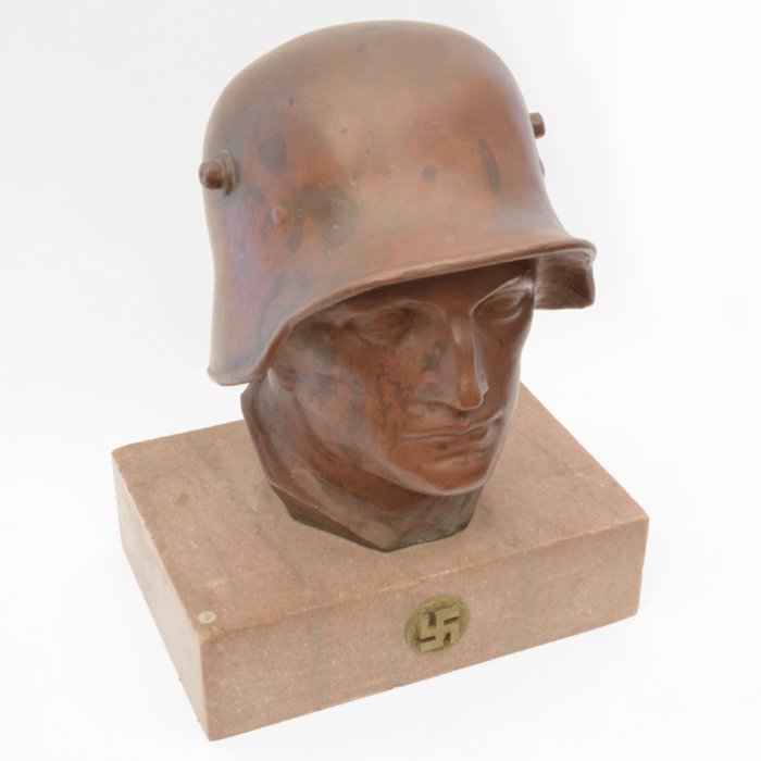 HPA1 Heroic helmeted bronze figure with marble base — image 6