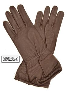 AMS04 Excellent matched pair of Fallschirmjäger unlined leather gauntlets