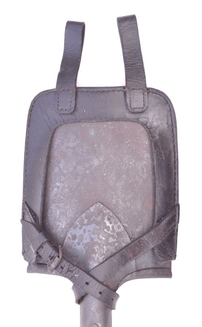 AMS037 Straight handle entrenching tool with maker marked carrier — image 3