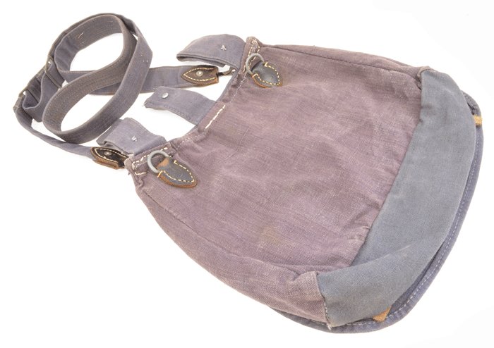 HJA6 Excellent Luftwaffe bread bag and carrying strap — image 8
