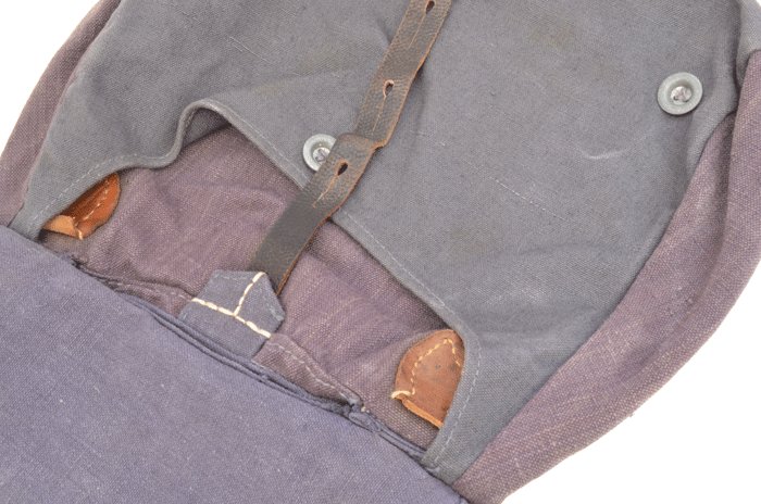 HJA6 Excellent Luftwaffe bread bag and carrying strap — image 9