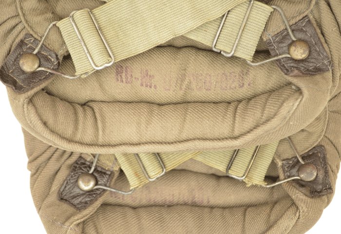 HGS3E Matched pair of Luftwaffe Fallschirmjäger kneepads — image 4