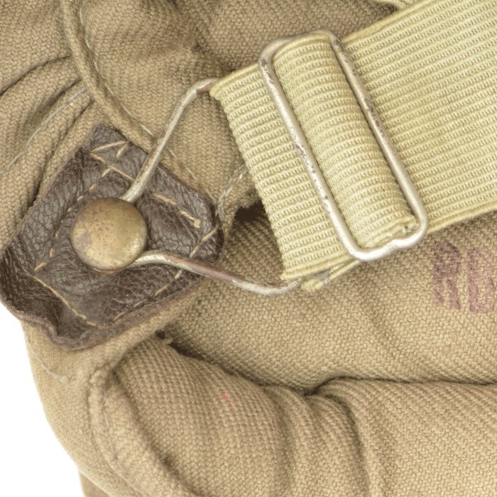 HGS3E Matched pair of Luftwaffe Fallschirmjäger kneepads — image 5