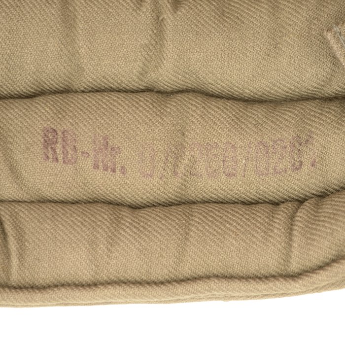 HGS3E Matched pair of Luftwaffe Fallschirmjäger kneepads — image 9