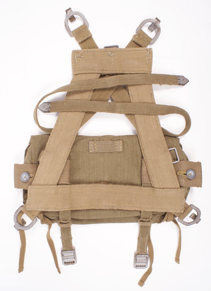 CSA2 Early Heer tropical assault pack A-frame with tropical battle bag — image 2
