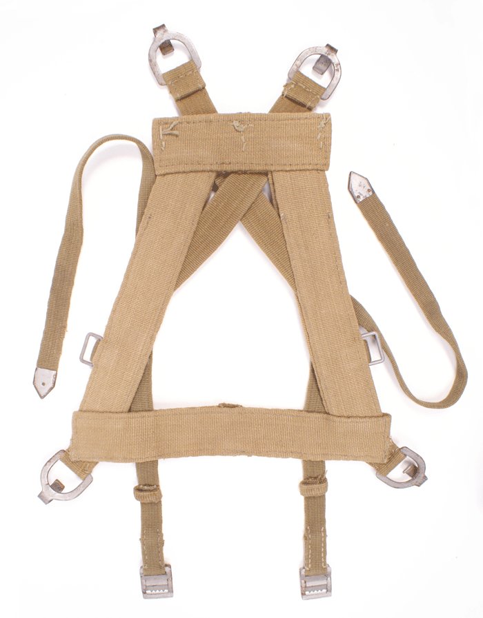 CSA2 Early Heer tropical assault pack A-frame with tropical battle bag — image 4