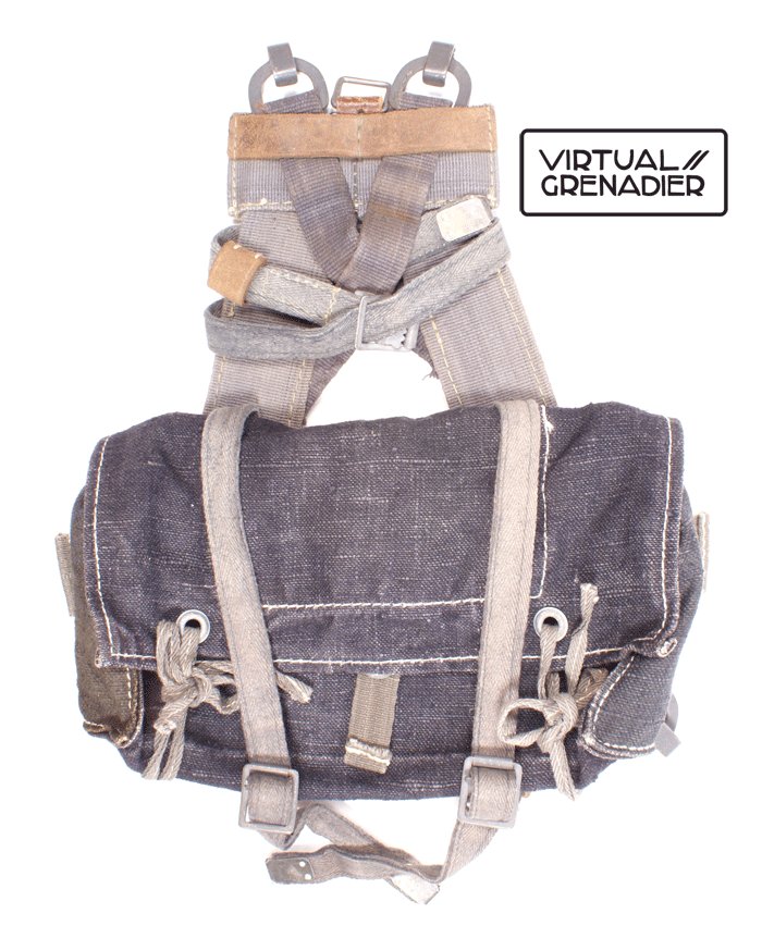 Luftwaffe assault pack A-frame with blue battle bag — image 2