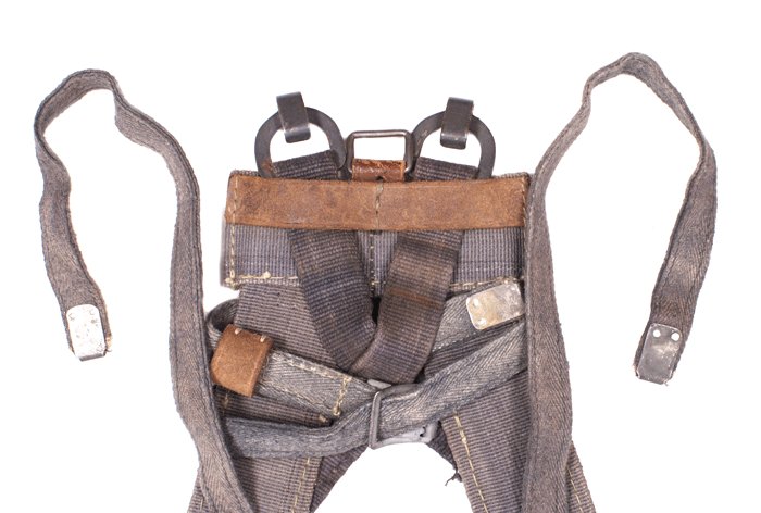 Luftwaffe assault pack A-frame with blue battle bag — image 8