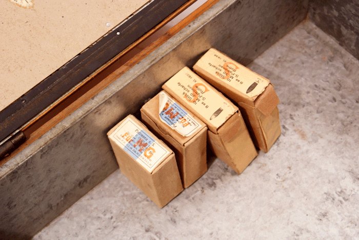 Heavy wooden metal lined box — image 5