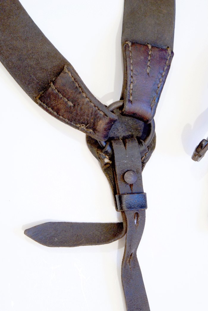 Leather Y equipment support straps — image 3