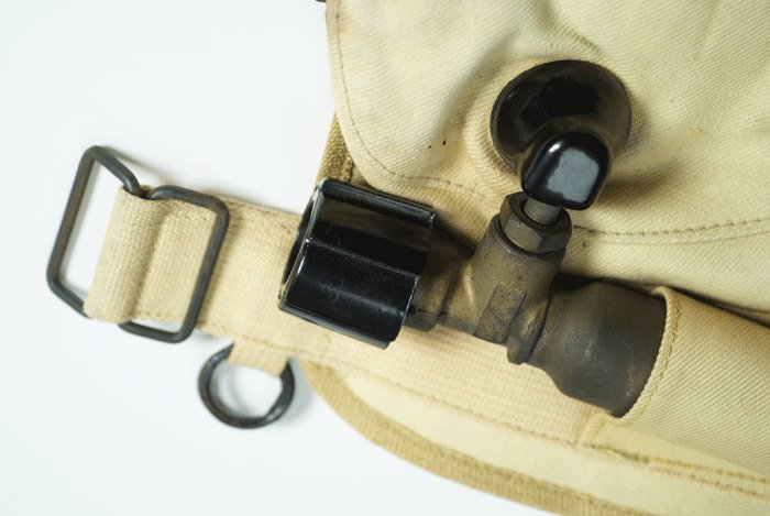 Luftwaffe fighter pilot's model 10-30 B-2 Schwimmweste — image 6