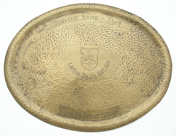 Set of hammered brass tray with four cups made for Komp. Chef 1. schw. Pz. Jg. Abt. 560 on the occasion of his 30th birthday — image 3