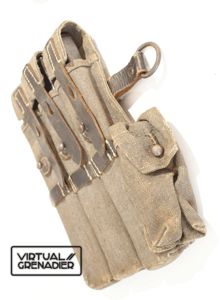 MP40 pouch with three magazines