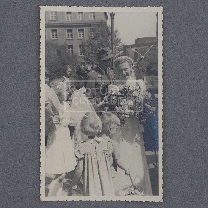 OTK17 Set of four postcards depicting wedding of Luftwaffe Felddivision Obergefreiter — image 9