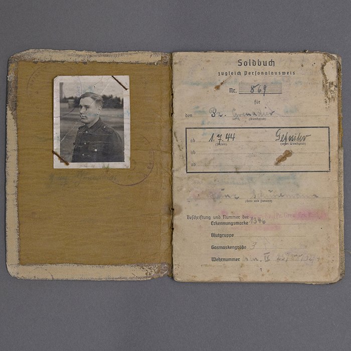 HUB35 Comprehensive Soldbuch grouping for a Heer Panzergrenadier Gefreiter from 3. Panzer-Division (Berlin Bear) — image 4