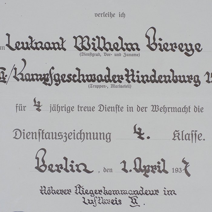 PSR2 Document grouping to include German Cross in Gold and photo album for a Luftwaffe bomber pilot — image 4