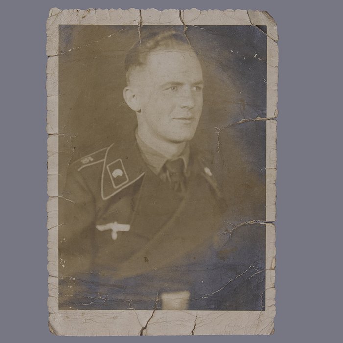 SH43 Set of Wehrpass and documents pertaining to an Unteroffizier of Heer 3./Panzer-Regiment 8 who was killed at Fuka during the El Alamein battle — image 21