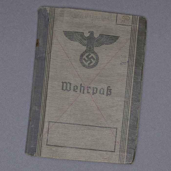 SH43 Set of Wehrpass and documents pertaining to an Unteroffizier of Heer 3./Panzer-Regiment 8 who was killed at Fuka during the El Alamein battle — image 3