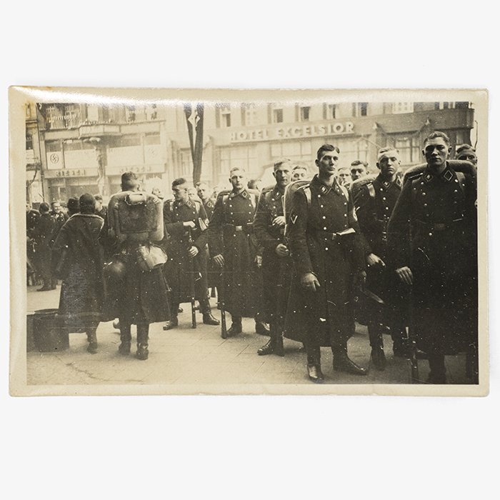 HUP18 Set of four pre war private original photos pertaining to a member of the LSSAH — image 5