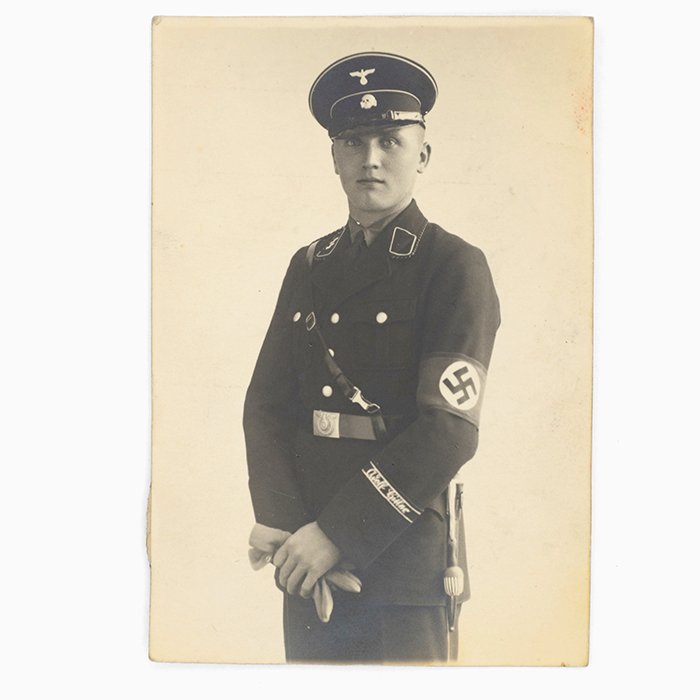 HUP18 Set of four pre war private original photos pertaining to a member of the LSSAH — image 9