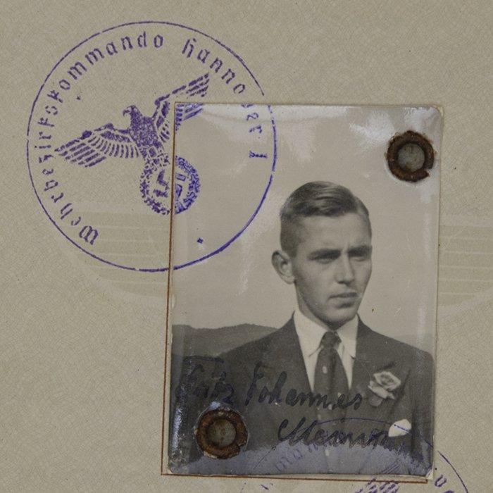 SH37 Set of Soldbuch and Wehrpass for a Heer Obergefreiter that saw action in France and Russia, surrendering with the 10. Panzer-Division in Afrika — image 19