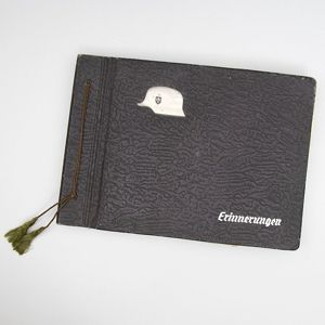 PDU62 Extensive photo album for a soldier with North African …