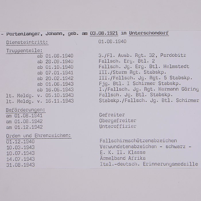 TDA6 Framed formal award document for Afrika campaign sleeve band to a Luftwaffe Fallschirmjäger Oberjäger with original Afrika band — image 5