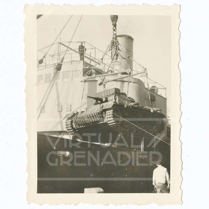 GAR20 Marvelous large set of original photos of the Heer 5. Leichte-Division/21. Panzer-Division in North Africa — image 3