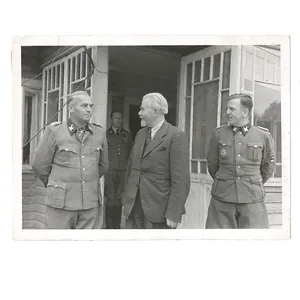 DG2703 Original press photo, ELT SS-Obergruppenfunrer Steiner with Admiral Pitka …