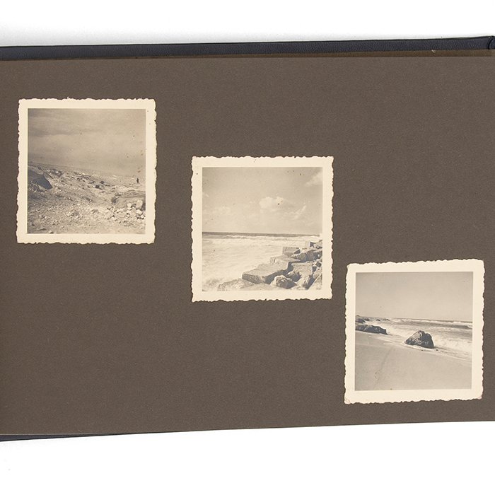 JDC5 Set of theatre made finger ring, photo album and maps pertaining to a Heer member of the DAK — image 31