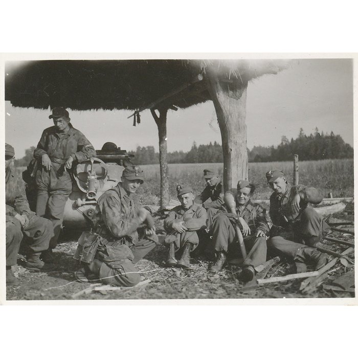 AHJ81 Mini Luftwaffe Fallschirmjäger pocket photo album — image 13