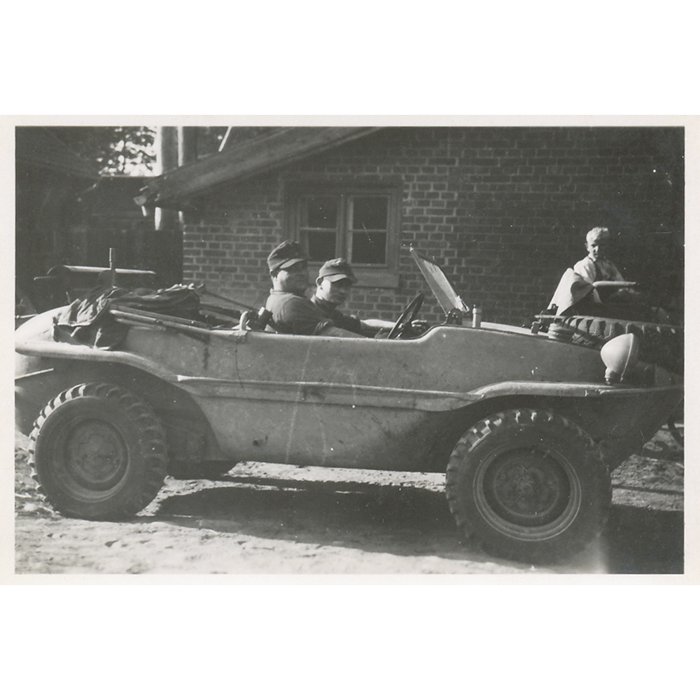 AHJ81 Mini Luftwaffe Fallschirmjäger pocket photo album — image 6