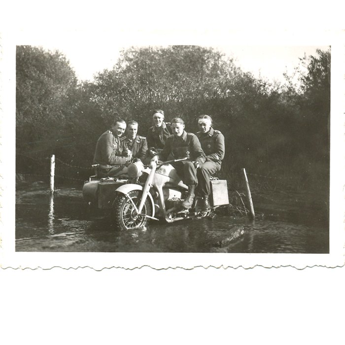 AHJ81 Mini Luftwaffe Fallschirmjäger pocket photo album — image 8