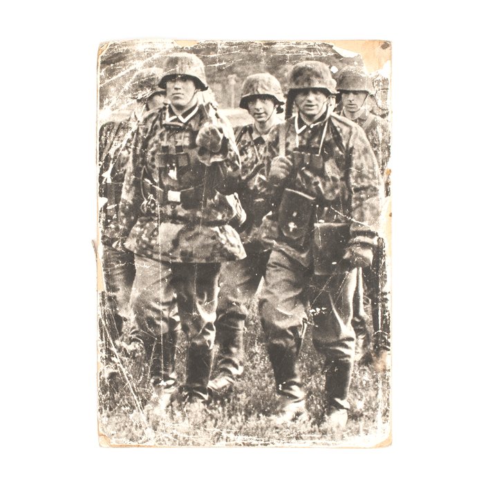 DG2562 Original period book Waffen SS Im Westen — image 11