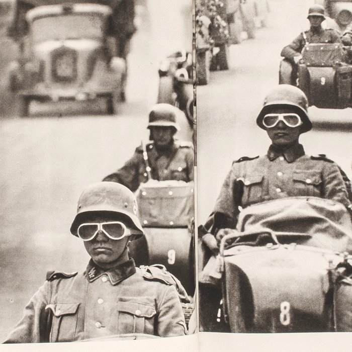 DG2562 Original period book Waffen SS Im Westen — image 4