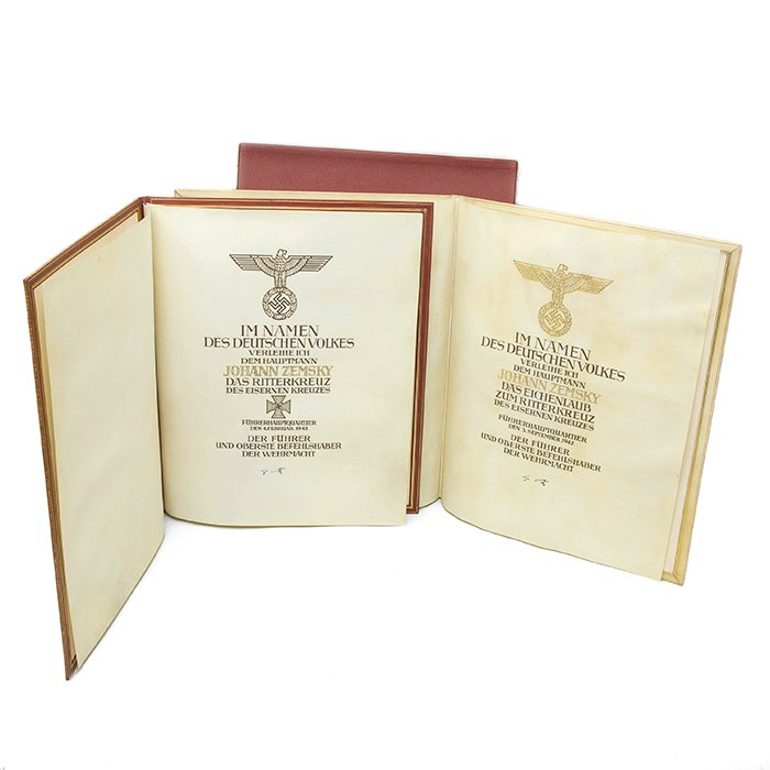 GPZ2 Magnificent set of Knights Cross and Knight Cross with Oakleaves Formal award documents with storage case for a Luftwaffe Stuka pilot who fell in the Battle of Stalingrad — image 3