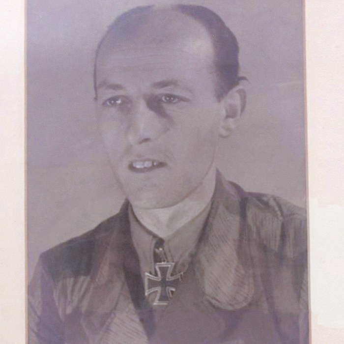 CJA10 Grouping of Micro S&L Knights Cross and associated documents for a Heer armored officer — image 16