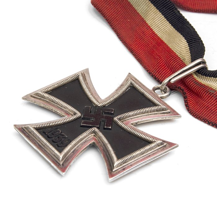 CJA10 Grouping of Micro S&L Knights Cross and associated documents for a Heer armored officer — image 6