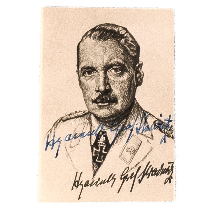 SAF38 Wartime signed postcard of Heer Brillantenträger Generalleutnant Hyacinth Graf Strachwitz von Groß-Zauche und Camminetz — image 2